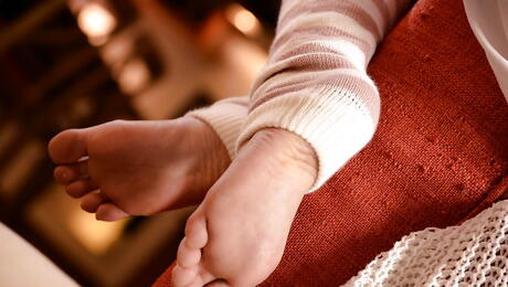 Hot blonde cutie Karina D. likes some hot foot fetish 